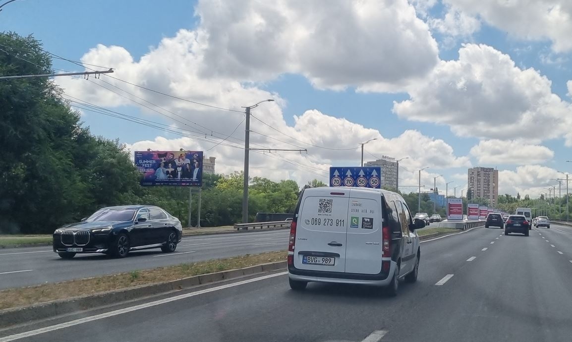 бд.Дачия (напротив Мангал)